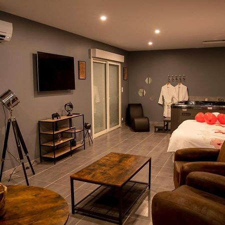Love Room - La Parenthese Saint-Bauzille-de-la-Sylve Zewnętrze zdjęcie