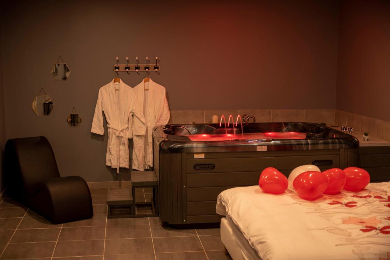 Love Room - La Parenthese Saint-Bauzille-de-la-Sylve Zewnętrze zdjęcie