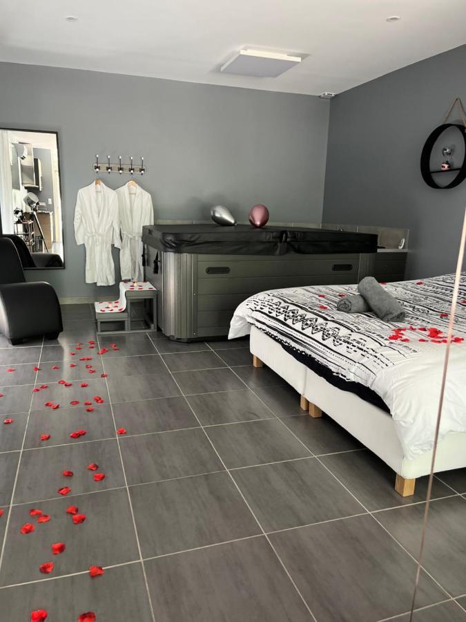 Love Room - La Parenthese Saint-Bauzille-de-la-Sylve Zewnętrze zdjęcie