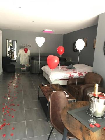 Love Room - La Parenthese Saint-Bauzille-de-la-Sylve Zewnętrze zdjęcie