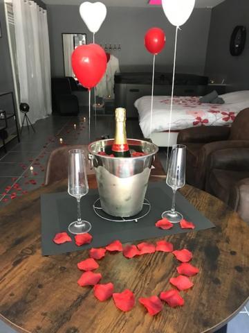 Love Room - La Parenthese Saint-Bauzille-de-la-Sylve Zewnętrze zdjęcie